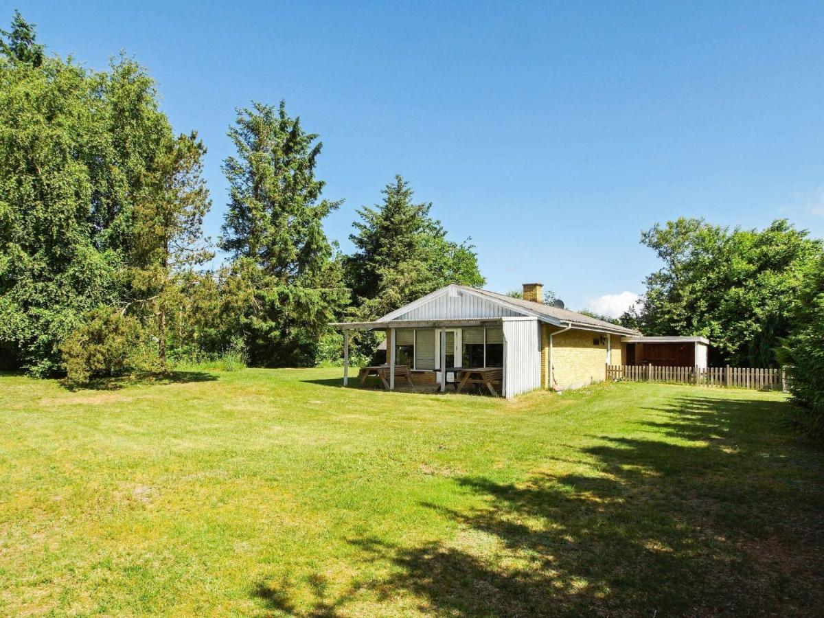 2 Person Holiday Home In Tarm Fjerbæk Exterior photo